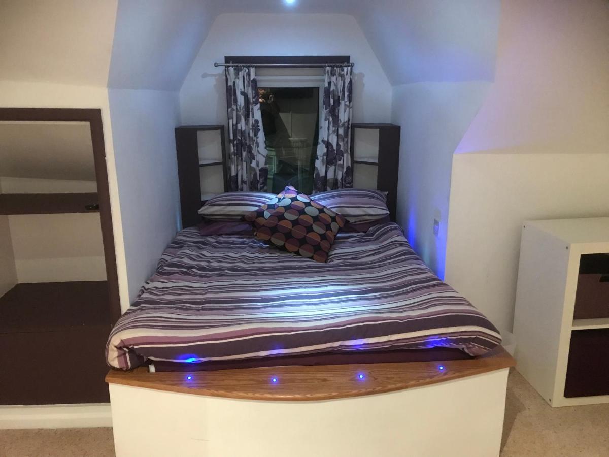 Top Floor In Beautiful Home Weymouth Exteriör bild